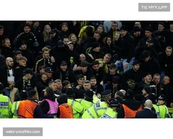 塞维利亚德比赛后爆发冲突 球迷投掷水瓶致比赛中断